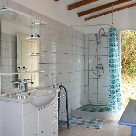 Three-bedroom Holiday In